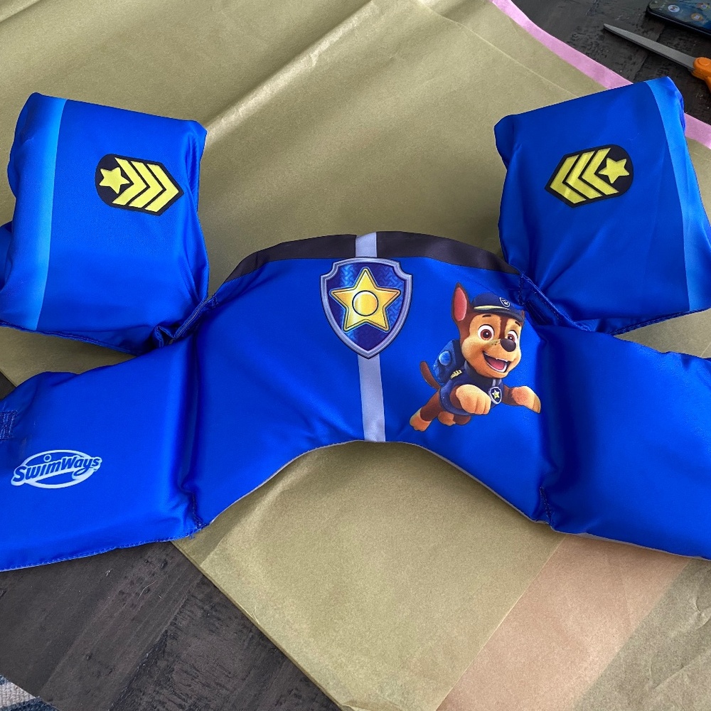 Child’s swim vest >33-55 lbs.